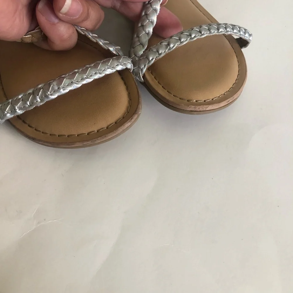 DV Dolce Vita Cassie Girls Silver Iridescent. Braided Straps Sandal Size 2